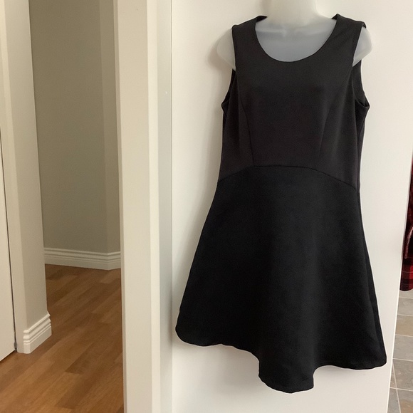 Ricki’s swingy black laminate dress Sz 12 - Picture 1 of 5